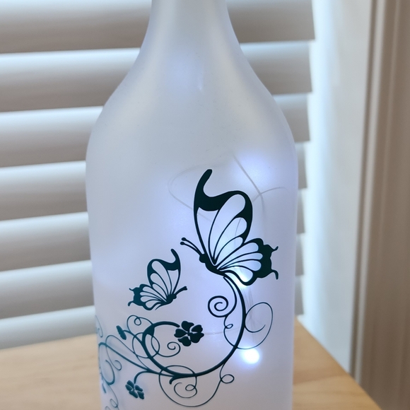 Frosted LED Bottles - Picture 3 of 6